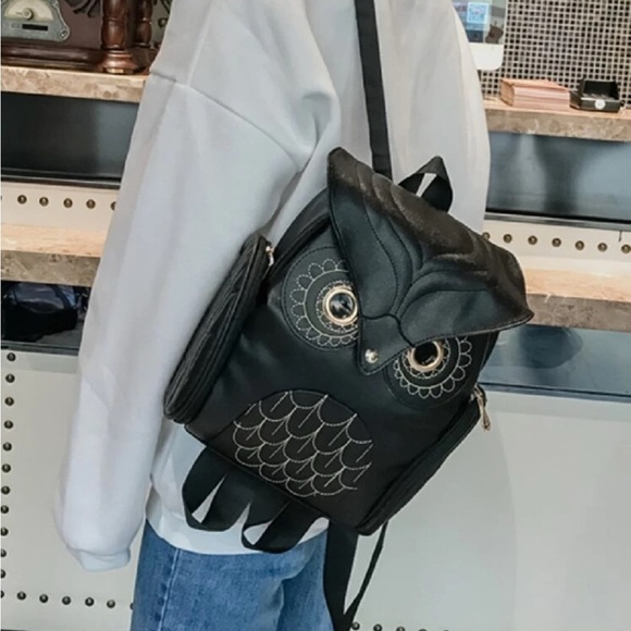 NEW Goth Sleek Black Owl-Inspired Backpack with Textured Feather Design - Picture 2 of 4